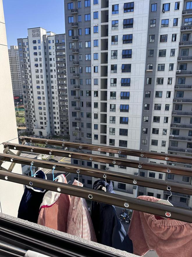 衣做法太高明了拍给大家瞧瞧快学起来k8凯发一触即发福建发现一户人家晾(图3)
